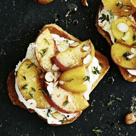 ThymianPfirsichaufZiegenkäse ThymianPfirsichaufZiegenkäse