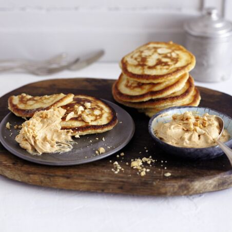 Pancakes mit Erdnuss-Zimt-creme Pancakes mit Erdnuss-Zimt-creme