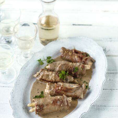 Kalbsröllchen mit Spargelfüllung Kalbsröllchen mit Spargelfüllung