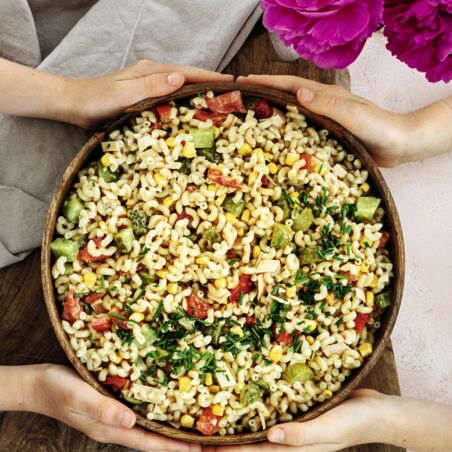 Bunter Nudelsalat mit Vollkornpasta Bunter Nudelsalat mit Vollkornpasta