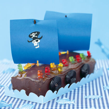 Nussiges Piratenschiff mit Bärchen-Crew Nussiges Piratenschiff mit Bärchen-Crew