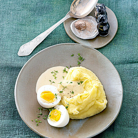 Eier in Senfsauce mit Kartoffelpüree