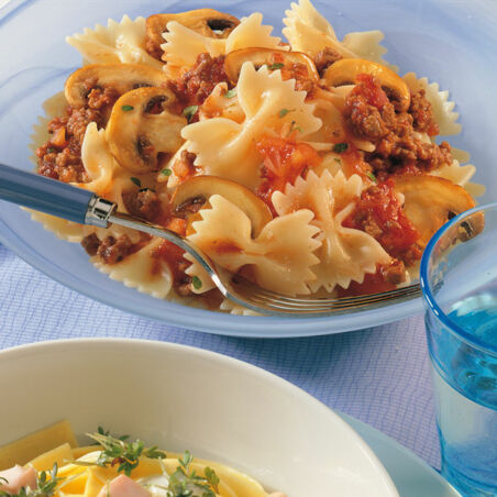 Farfalle mit Blitzbolognese Farfalle mit Blitzbolognese