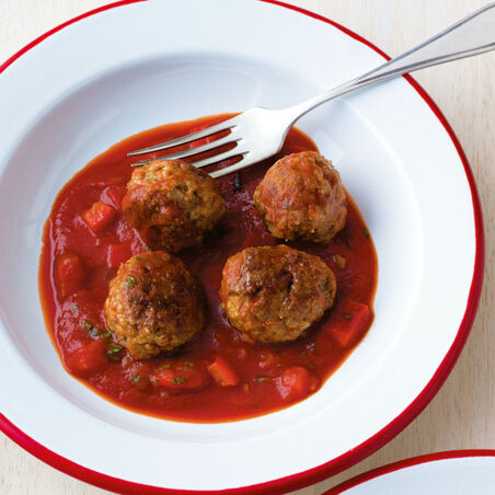Hackbällchen in Paprikasauce Hackbällchen in Paprikasauce