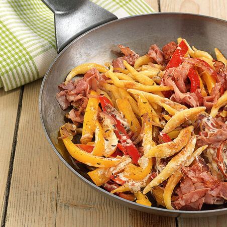 Schupfnudelgröstl mit Paprika Schupfnudelgröstl mit Paprika