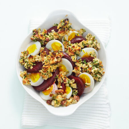 Rote-Bete-Gratin mit Streuseln Rote-Bete-Gratin mit Streuseln