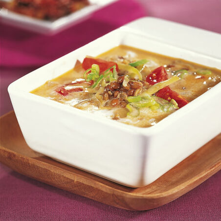 Linsen-Kokos-Suppe mit Chili Linsen-Kokos-Suppe mit Chili