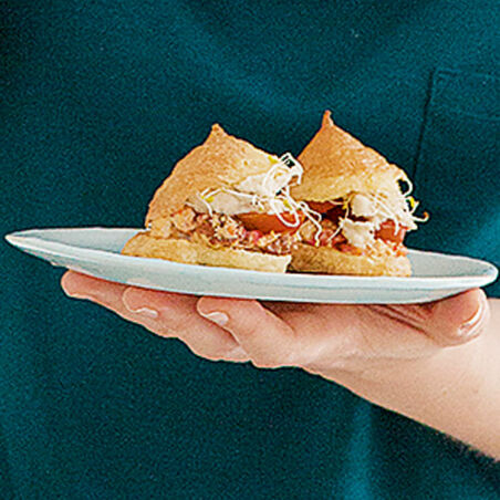 Windbeutel-Burger mit Räuchertofu Windbeutel-Burger mit Räuchertofu