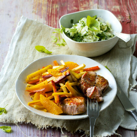 Schweinemedaillons mit Rübengemüse Schweinemedaillons mit Rübengemüse
