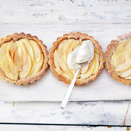 Apfel-Amarettini-Törtchen Apfel-Amarettini-Törtchen