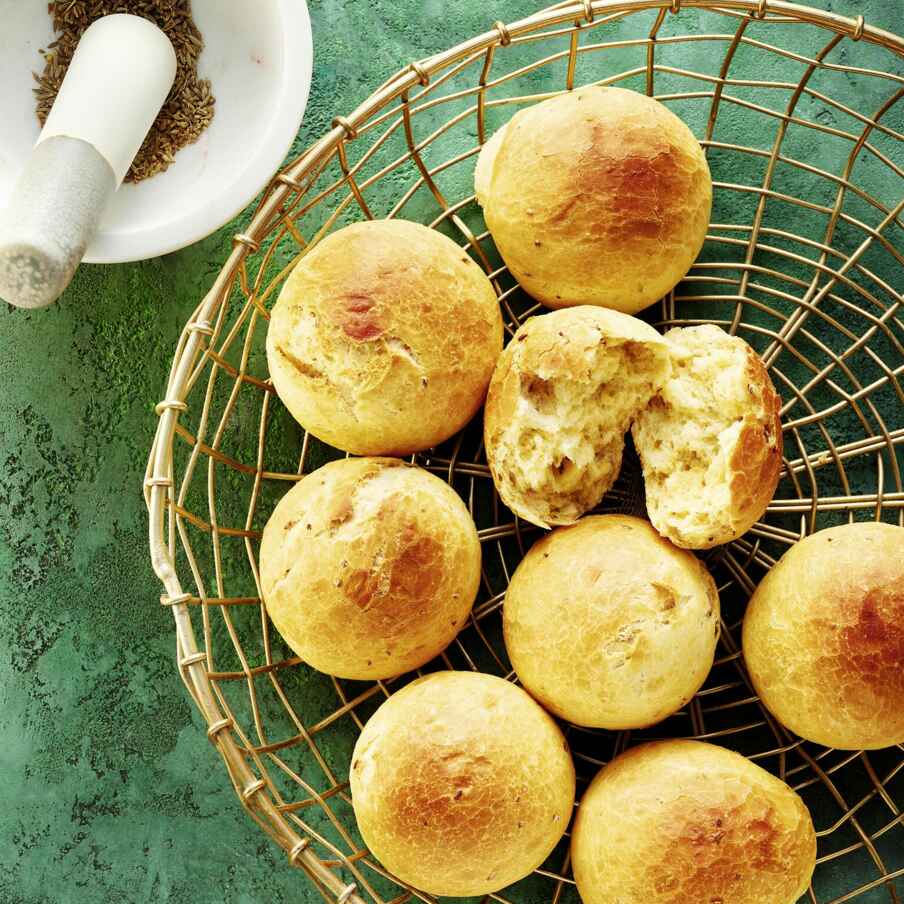 Anis-Dinkel-Brötchen Rezept | Küchengötter Anis-Dinkel-Brötchen Rezept | Küchengötter