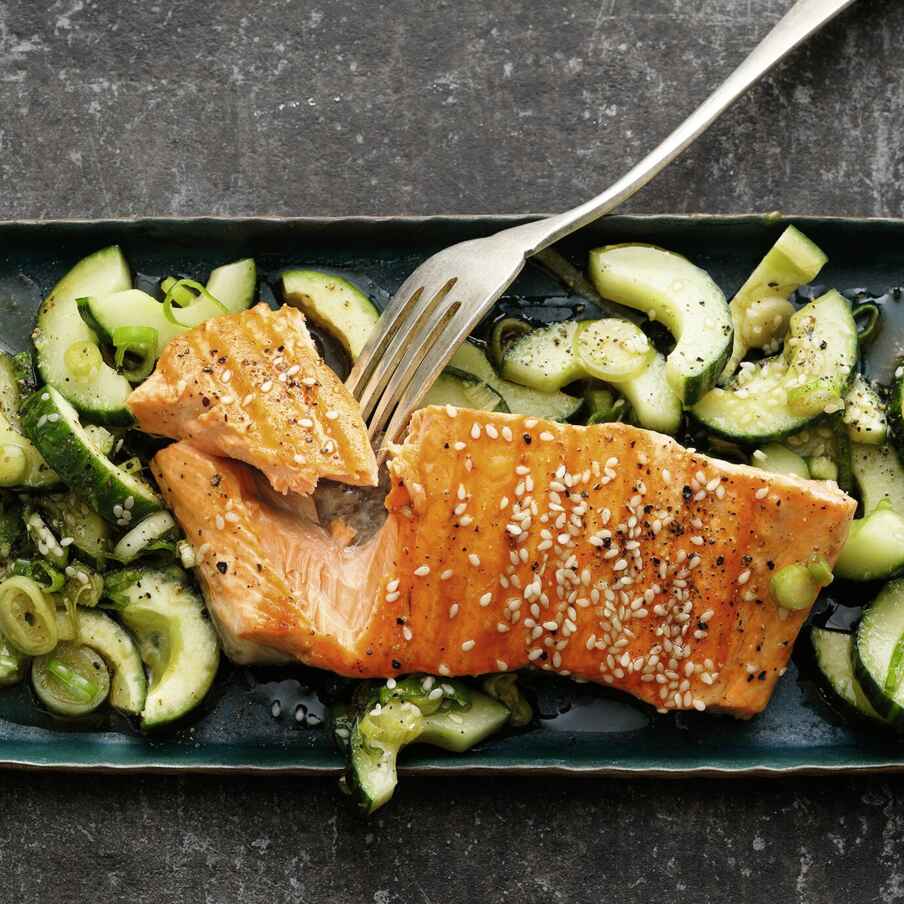 Teriyaki-Lachs mit Gurkensalat Rezept | Küchengötter