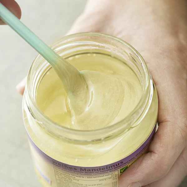 Tofubällchen mit Mandelmus-Dip Rezept | Küchengötter Tofubällchen mit Mandelmus-Dip Rezept | Küchengötter