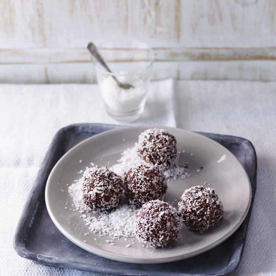 Brownie-Pralinen mit Mandelmus | no bake | Küchengötter
