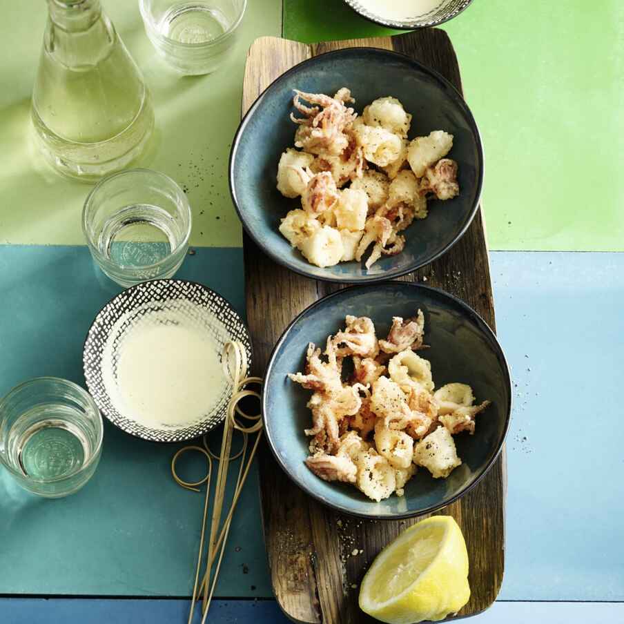 Frittierte Kalamari mit Aioli Rezept | Küchengötter Frittierte Kalamari mit Aioli Rezept | Küchengötter