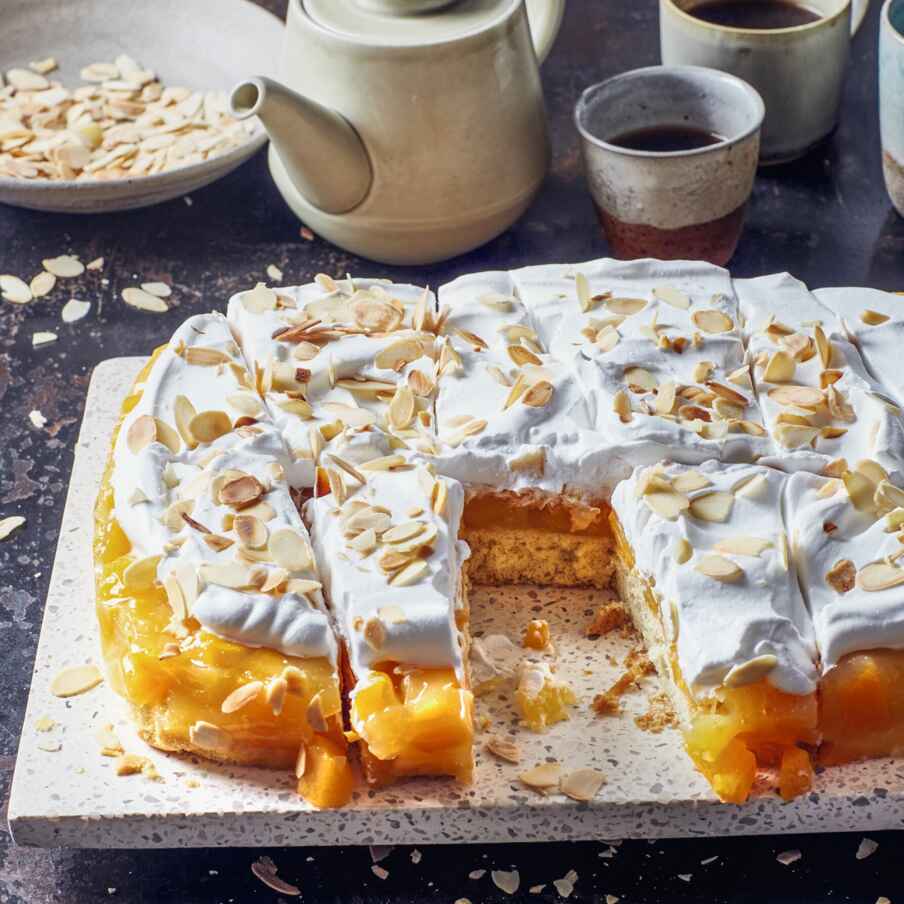 Pfirsich-Mandel-Schnitten mit Erythrit Rezept | Küchengötter
