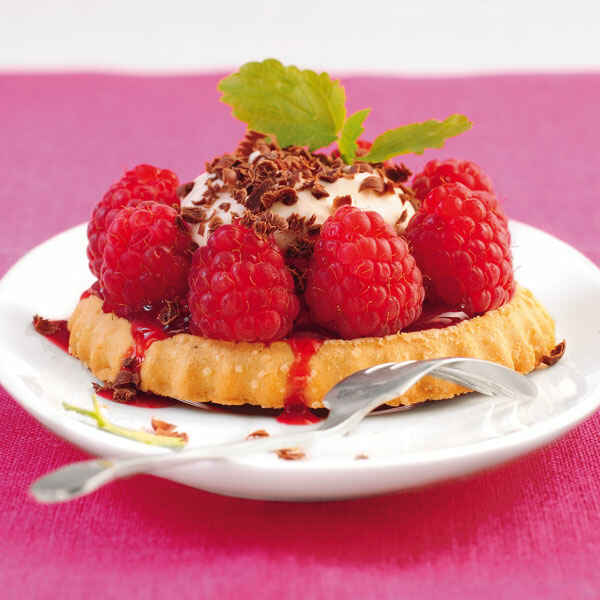Himbeer-Torteletts mit Eierlikörquark Rezept | Küchengötter