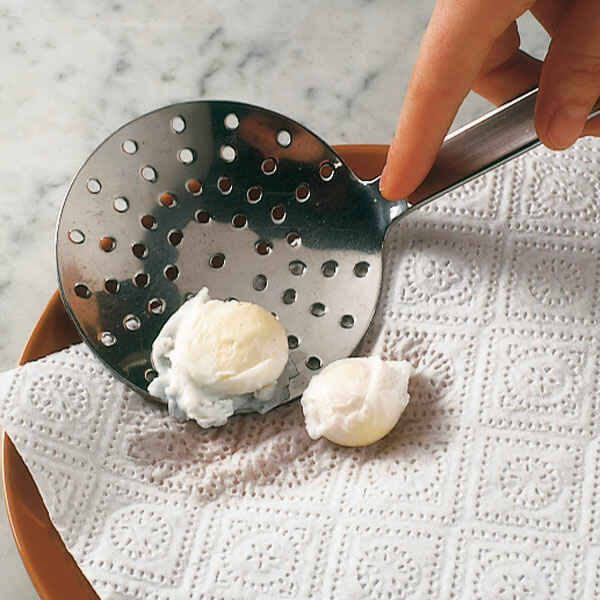 Schnelle Pochierte Eier im Feldsalatnest Rezept | Küchengötter Schnelle Pochierte Eier im Feldsalatnest Rezept | Küchengötter