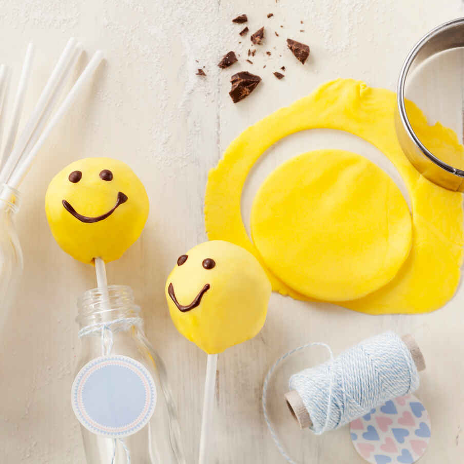 Smiley Cake Pops Rezept | Küchengötter
