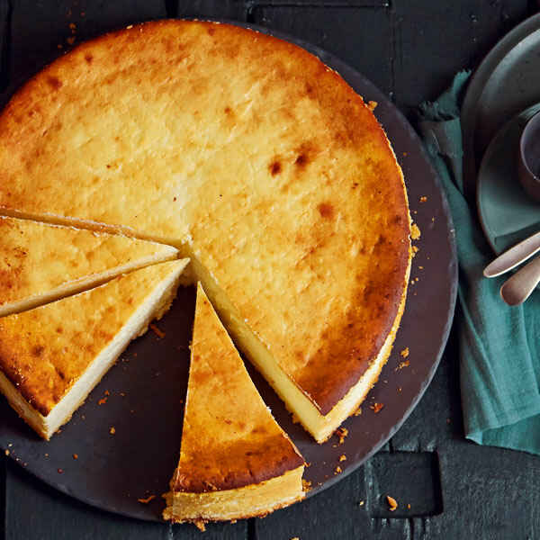 Käsekuchen mit Rosinen Rezept | Küchengötter Käsekuchen mit Rosinen Rezept | Küchengötter