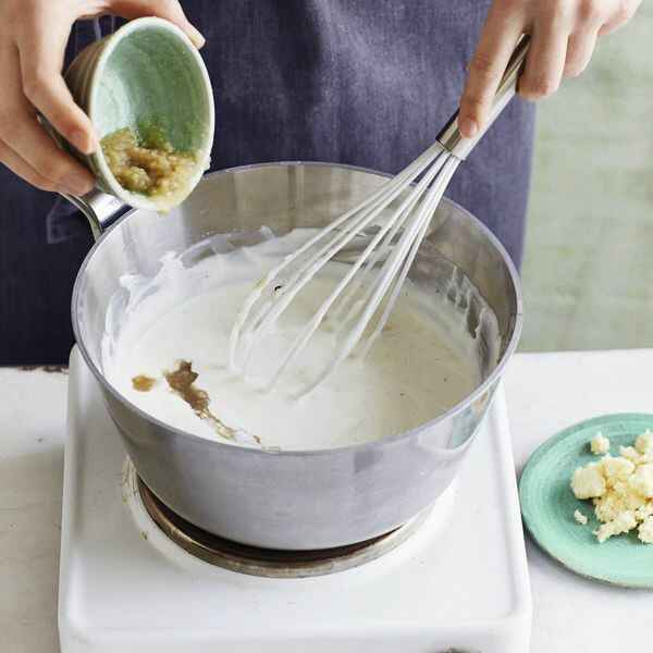 Bunte Blattsalate mit Meerrettich-Mousse Rezept | Küchengötter