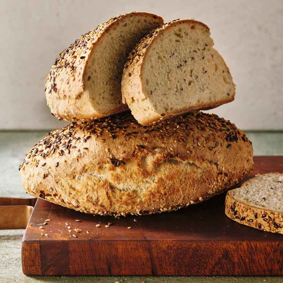 Veganes Sesam-Leinsamen-Brot Rezept | Küchengötter Veganes Sesam-Leinsamen-Brot Rezept | Küchengötter