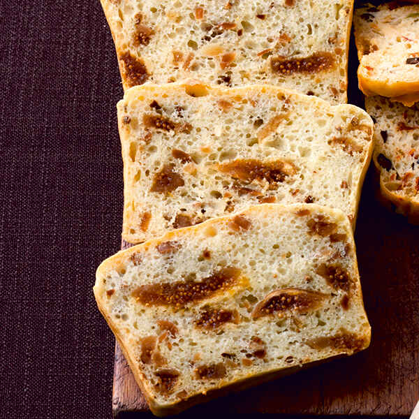 Feigenbrot mit Mandeln Rezept | Küchengötter