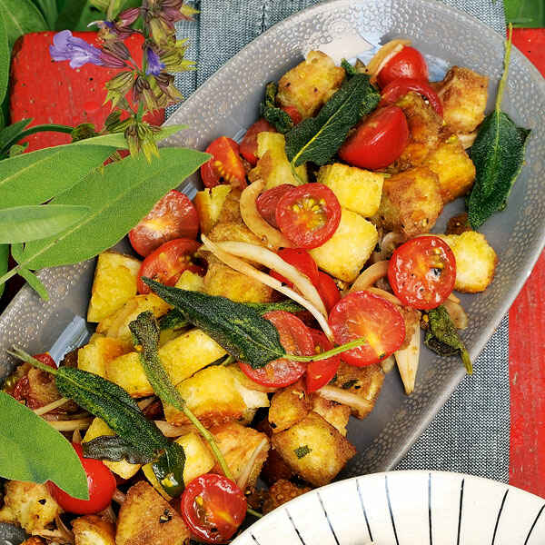 Salbei-Brot-Salat Rezept | Küchengötter Salbei-Brot-Salat Rezept | Küchengötter