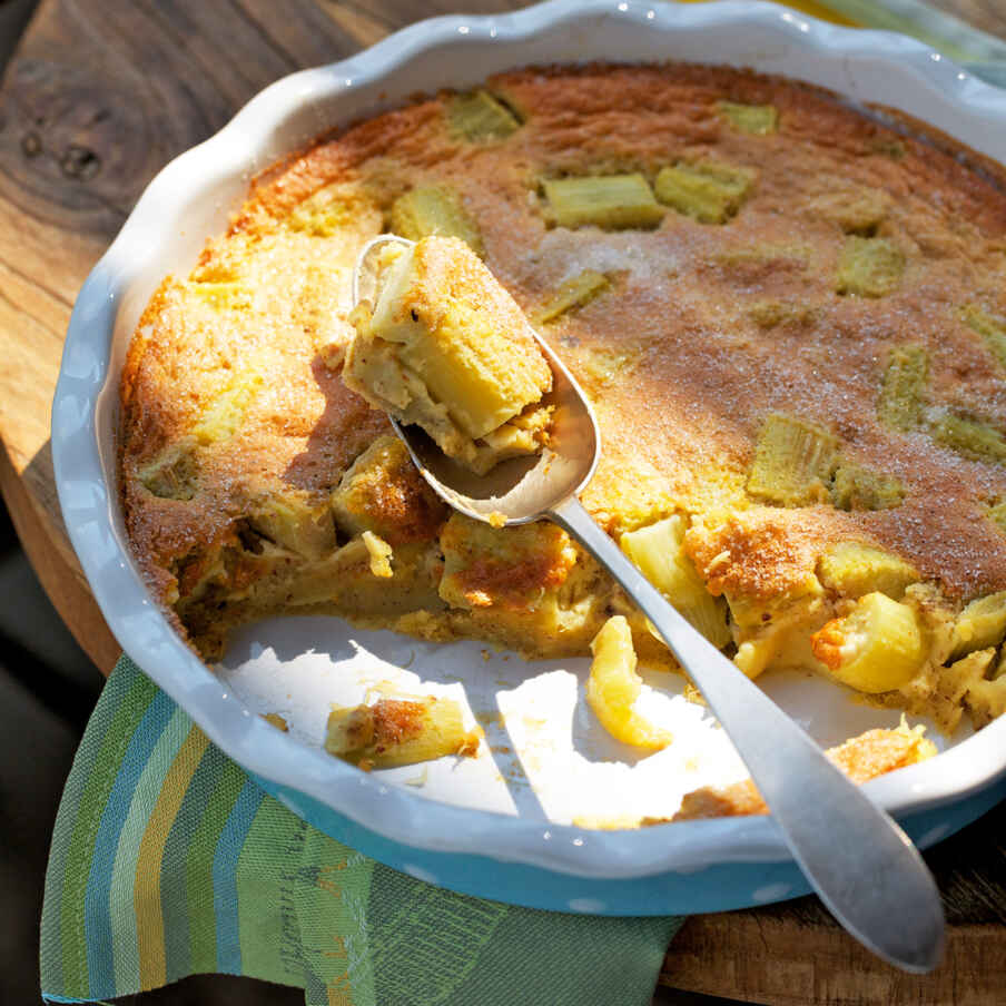Lauwarmer Rhabarberauflauf Rezept | Küchengötter Lauwarmer Rhabarberauflauf Rezept | Küchengötter