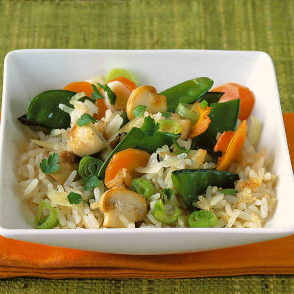 Gebratener Reis mit Zuckerschoten Rezept | Küchengötter Gebratener Reis mit Zuckerschoten Rezept | Küchengötter