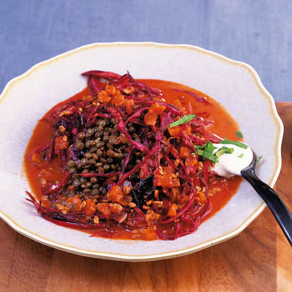 Curry-Linsen-Rotkohl mit Ingwer-Raïta Rezept | Küchengötter