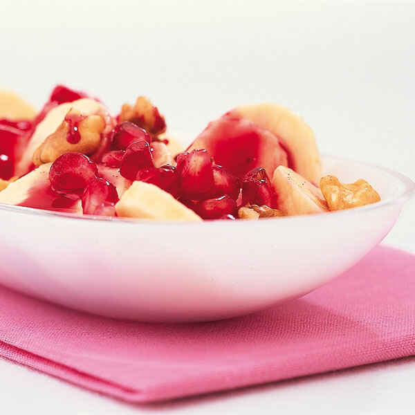 Bananensalat mit Granatapfel Rezept | Küchengötter Bananensalat mit Granatapfel Rezept | Küchengötter