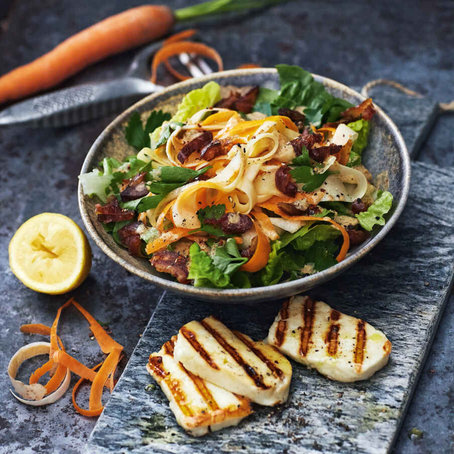 Pastinaken- und Möhrenstreifen mit Tahin-Zitronen-Dressing Rezept ... Pastinaken- und Möhrenstreifen mit Tahin-Zitronen-Dressing Rezept ...