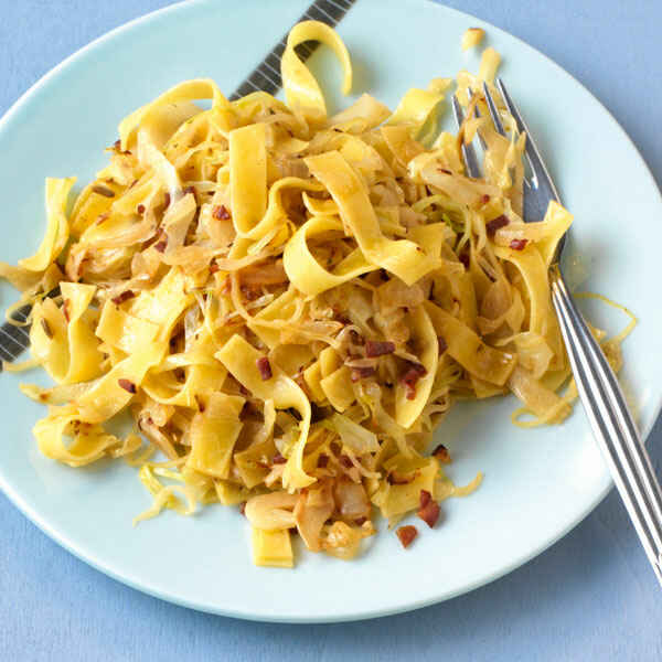Nudeln mit Weißkohl und Speck Rezept | Küchengötter