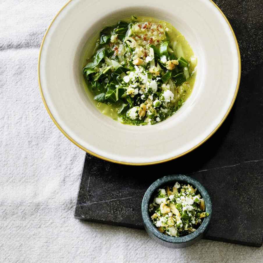 Mangoldsuppe mit Quinoa Rezept | Küchengötter Mangoldsuppe mit Quinoa Rezept | Küchengötter