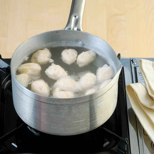 Ingwersuppe mit Fischklößchen Rezept | Küchengötter Ingwersuppe mit Fischklößchen Rezept | Küchengötter