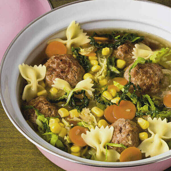 Wirsingtopf mit Nudeln und Hackbällchen Rezept | Küchengötter