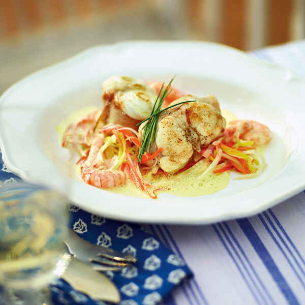 Seeteufel mit Garnelensauce Rezept | Küchengötter Seeteufel mit Garnelensauce Rezept | Küchengötter