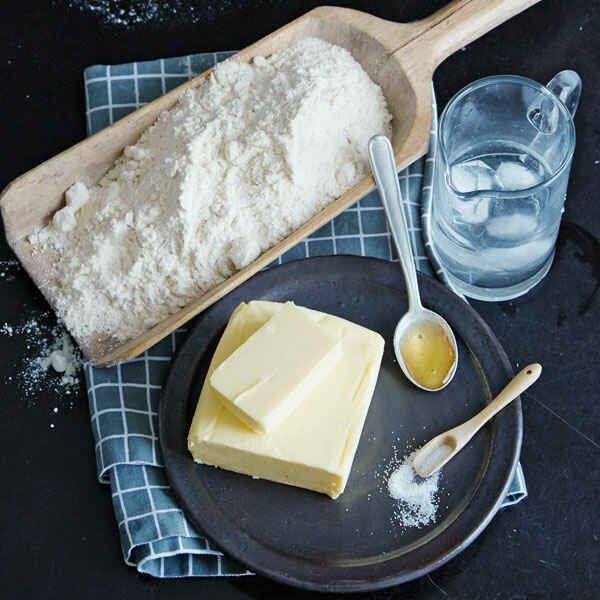 Grundrezept Blätterteig Rezept | Küchengötter Grundrezept Blätterteig Rezept | Küchengötter