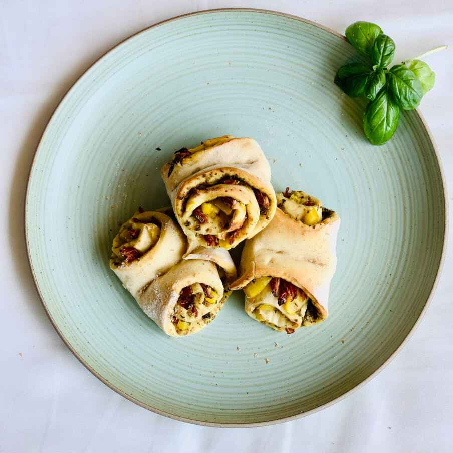 Herzhafte Pesto-Franzbrötchen Rezept | Küchengötter