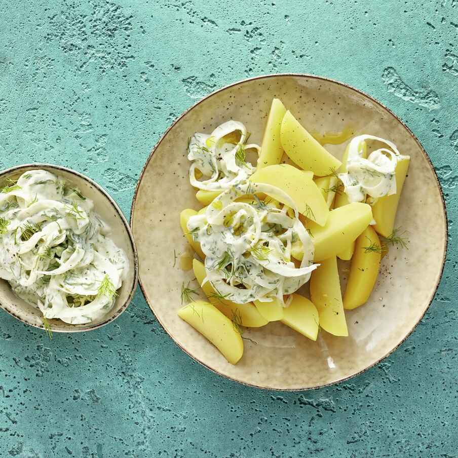 Kartoffeln mit Fenchel-Zaziki Rezept | Küchengötter