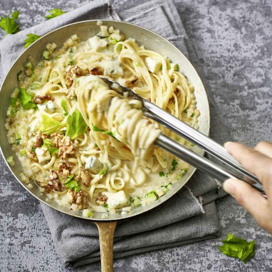 Linguine mit Gorgonzola-Sauce Rezept | Küchengötter