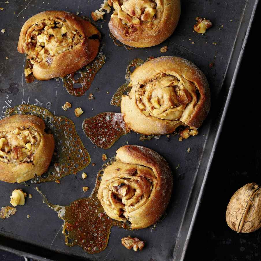 Zuckerfreie Walnuss-Schnecken mit Honig Rezept | Küchengötter Zuckerfreie Walnuss-Schnecken mit Honig Rezept | Küchengötter