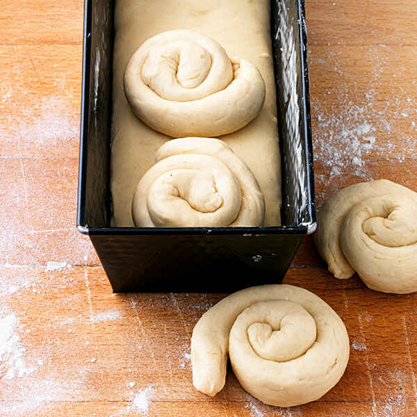 Rosenbrot mit Sesam Rezept | Küchengötter