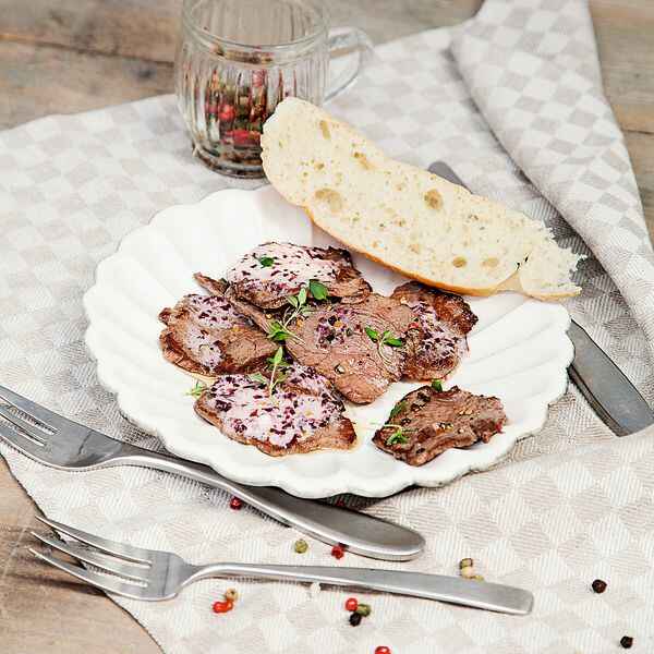 Pfefferfilet mit Thymianbutter Rezept | Küchengötter Pfefferfilet mit Thymianbutter Rezept | Küchengötter