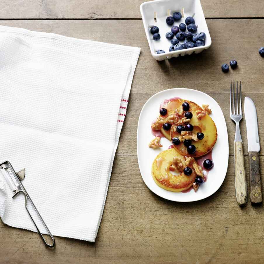 Schnelle gebratene Apfelringe Rezept | Küchengötter