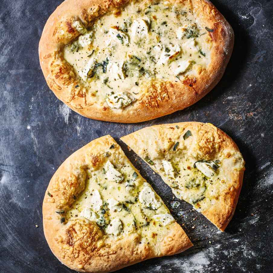 Pinsa Quattro Formaggi Rezept Küchengötter