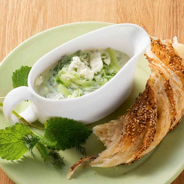 Schafskäsedip mit Zitronenmelisse Rezept | Küchengötter