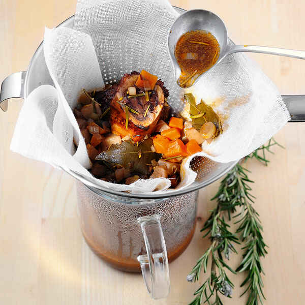 Grundrezept Braune Kraftsauce Rezept | Küchengötter Grundrezept Braune Kraftsauce Rezept | Küchengötter