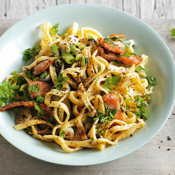 Bandnudeln mit Mohn Rezept | Küchengötter Bandnudeln mit Mohn Rezept | Küchengötter